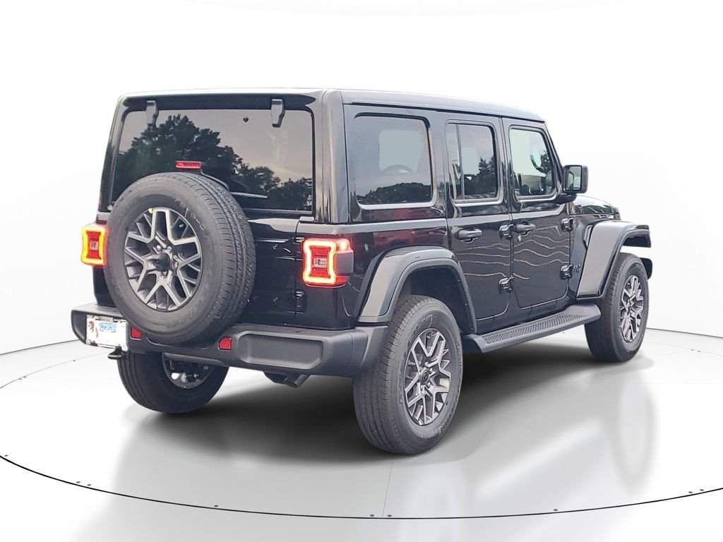 New 2026 Black Clear-Coat Exterior Paint Jeep Sahara image 4