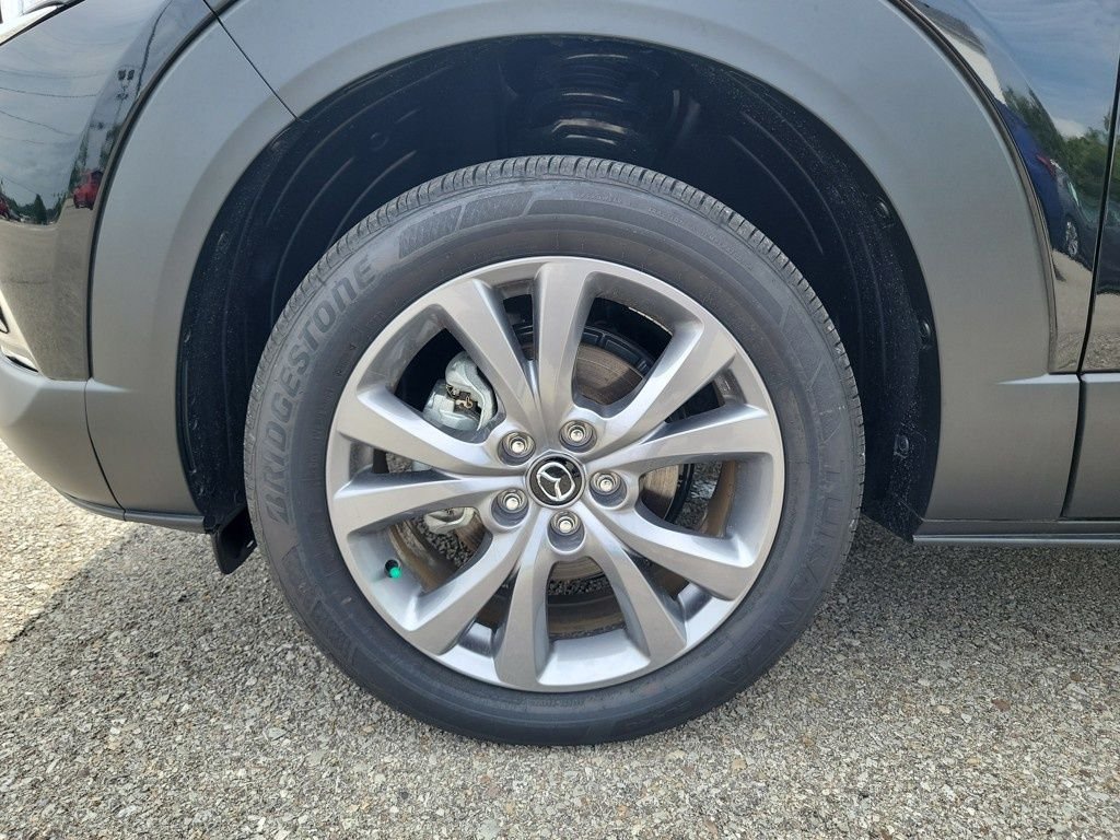 2025 Mazda CX-30 Premium - Photo 16