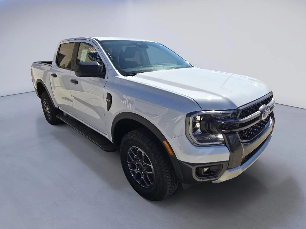 New 2026 White Ford XLT image 3