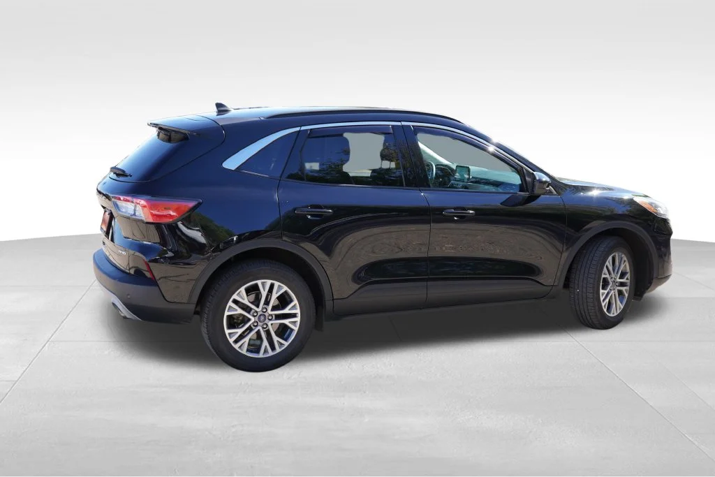 Certified Used 2022 Agate Black Metallic Ford SEL image 4