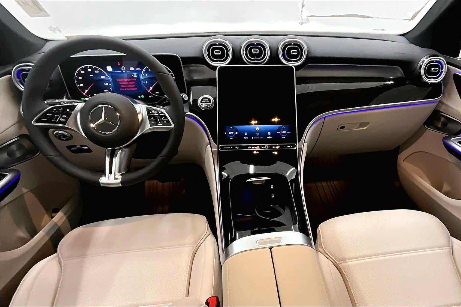 New 2026 Polar White Mercedes-Benz GLC 300 image 5