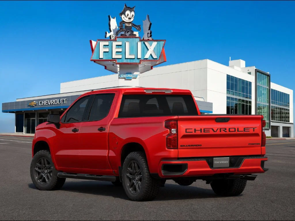 2026 Chevrolet Silverado 1500 Custom - Photo 2