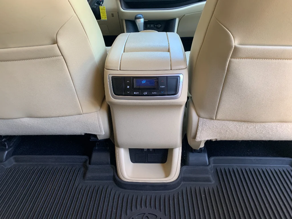 Used 2017 Blizzard Pearl Toyota LE Plus image 25