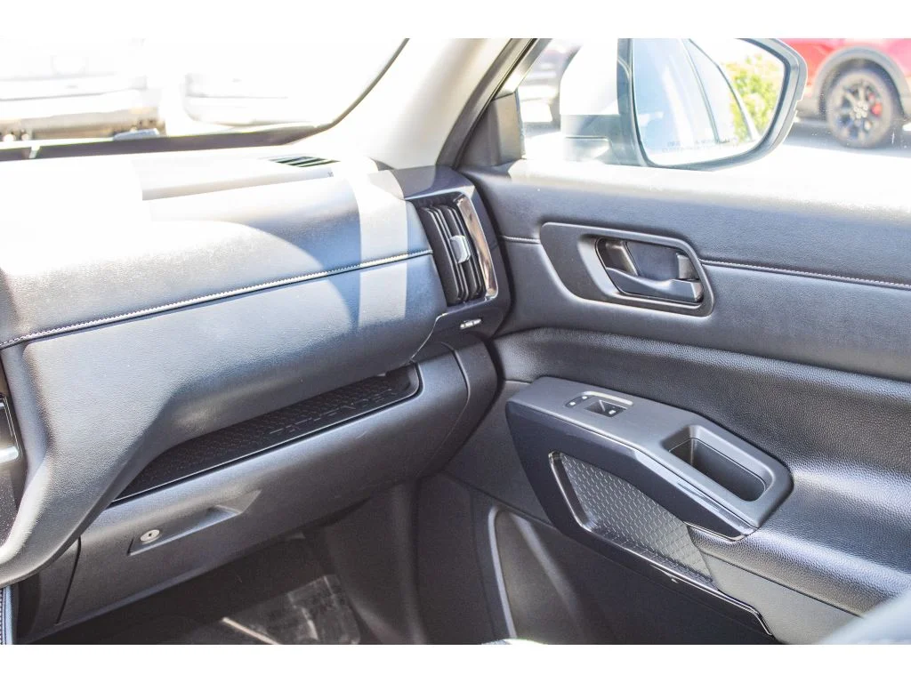 Used 2024 Brilliant Silver Metallic Nissan SV image 53