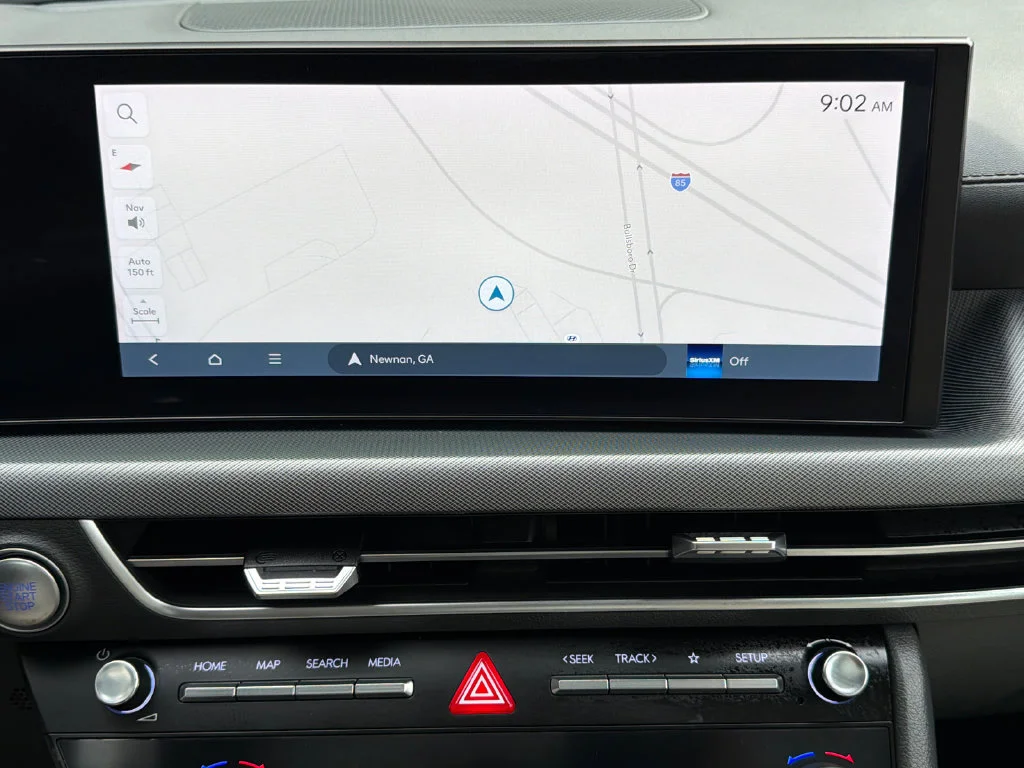 Used 2025 Red Hyundai SEL Convenience image 28