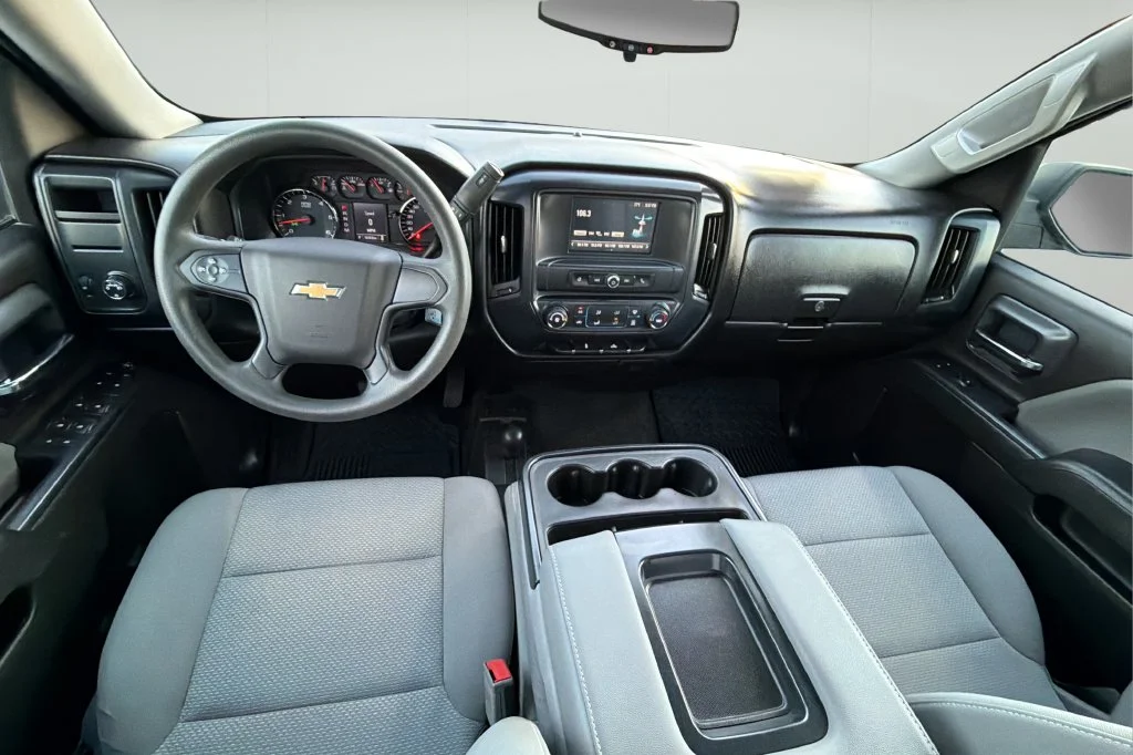 Used 2016 Black Chevrolet Custom image 19