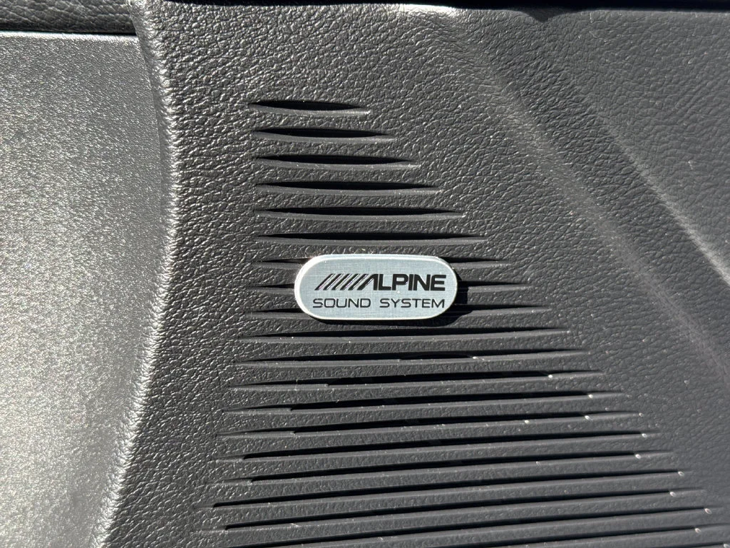 Used 2019  Dodge R/T image 27