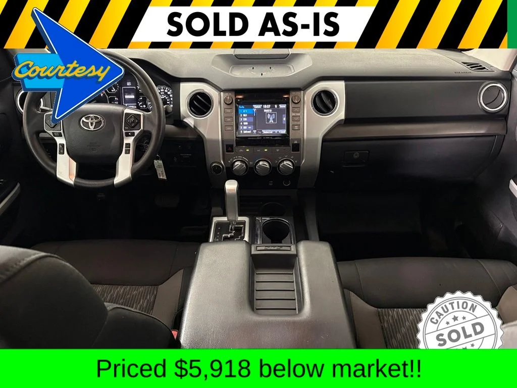 Used 2018 Blue Toyota SR5 image 32