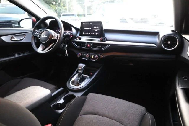 Used 2024 Red Kia LXS image 34