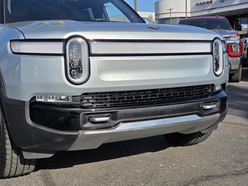 Used 2024  Rivian Adventure image 9