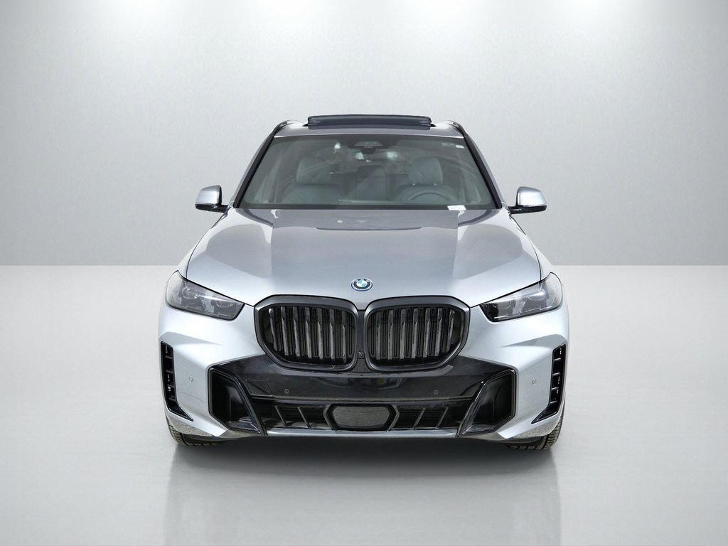 Used 2026 Skyscraper Grey Metallic BMW xDrive50e image 3