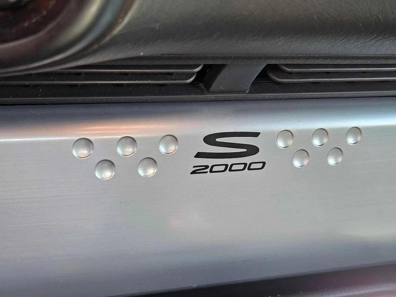 Used 2004 Silver/Gray Honda  image 11