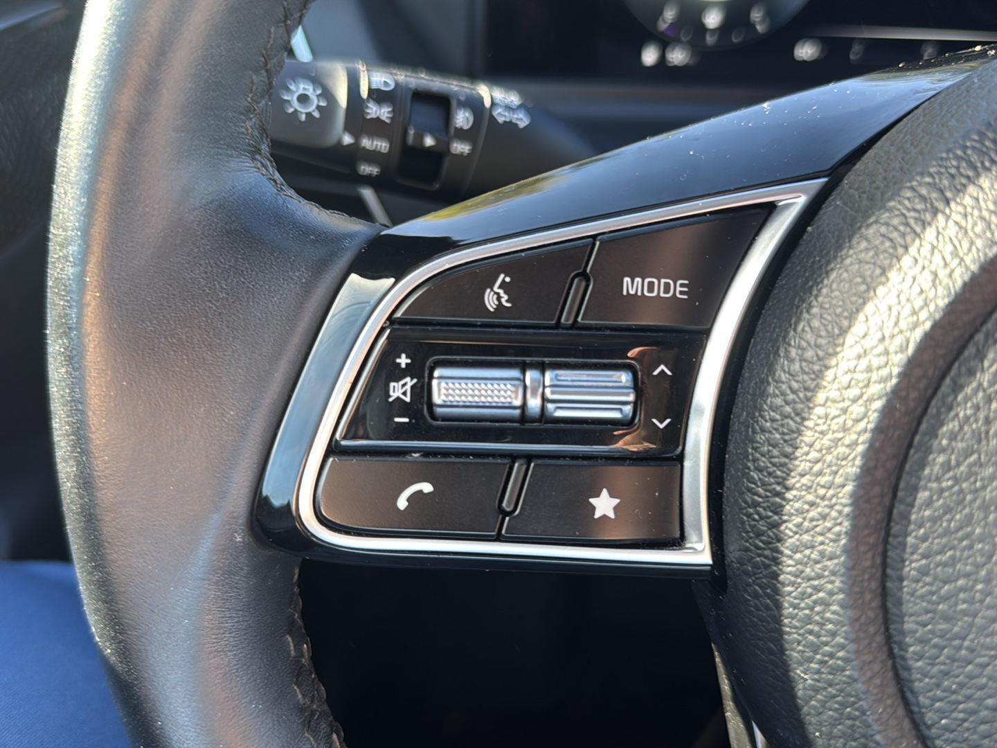 Used 2024 Fusion Black Kia EX image 18