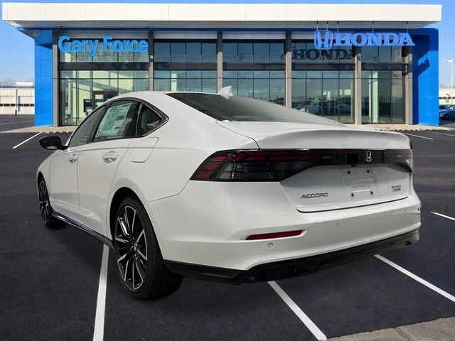 New 2026 Platinum White Pearl Honda Touring image 3