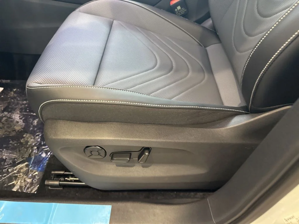 2026 Volkswagen Tiguan SE - Photo 18
