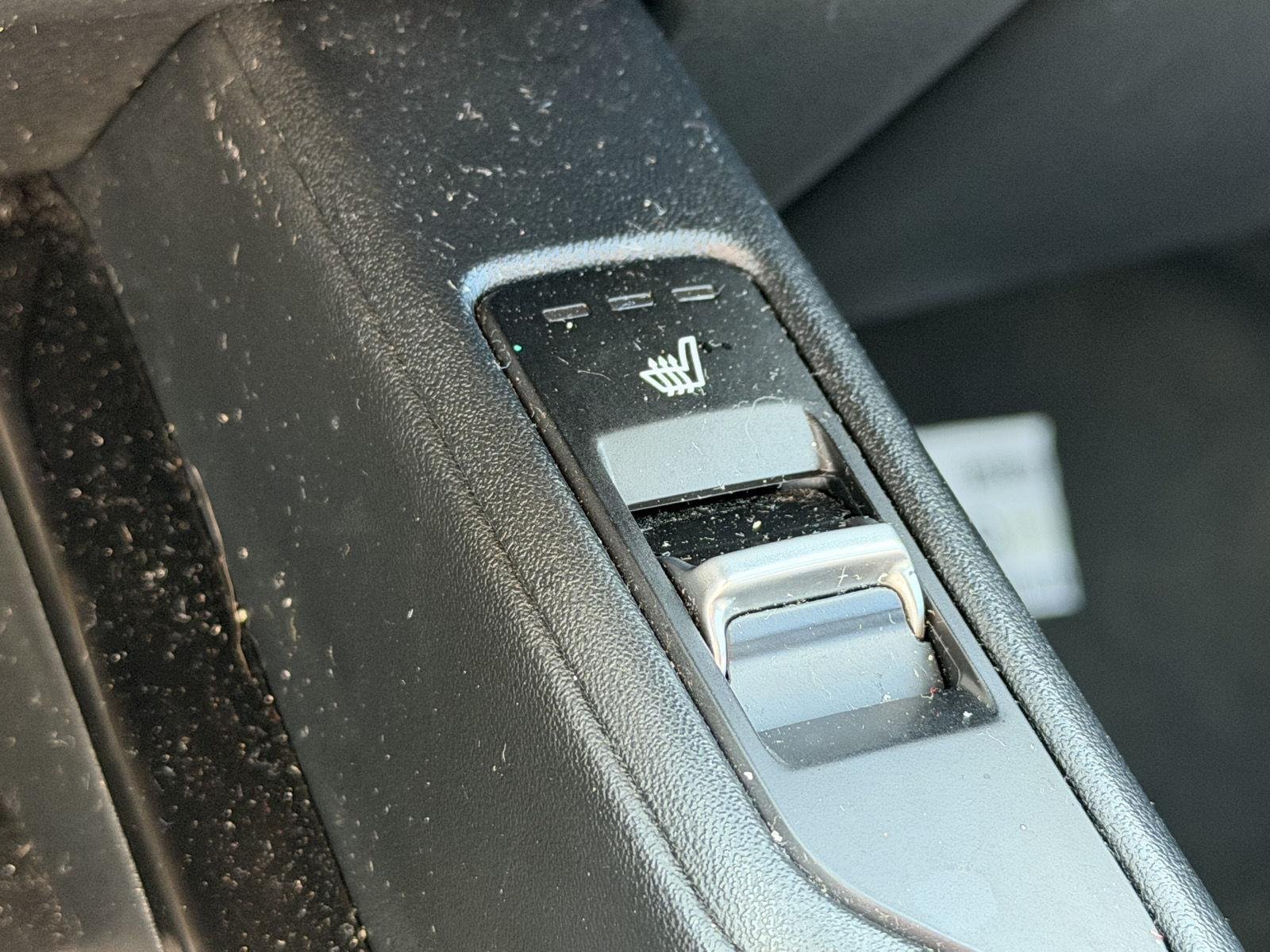 Used 2020 Dark Moss Kia S image 8