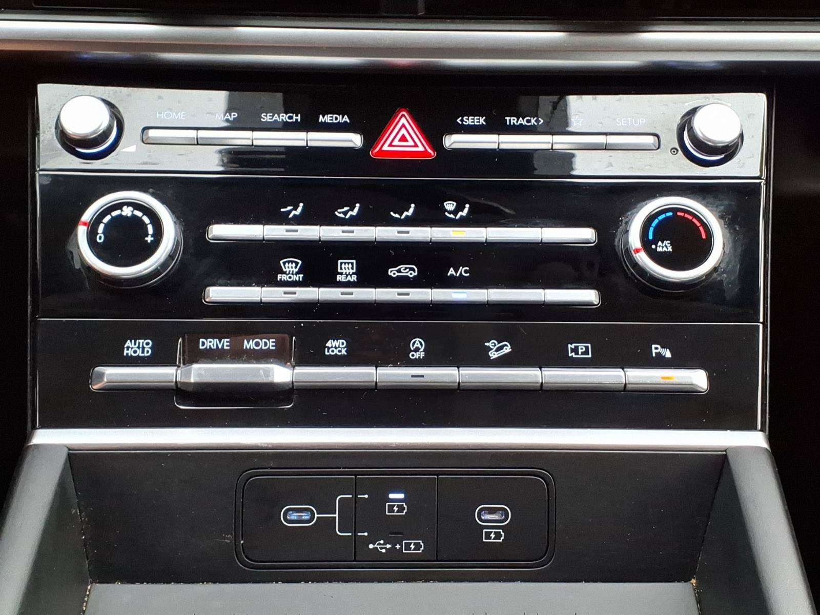2024 Hyundai Santa Fe SE - Photo 17