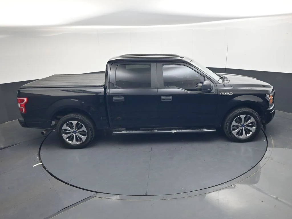 Used 2019 Black Ford XL image 29