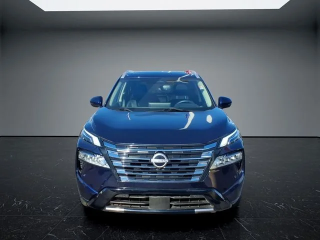 Used 2024 Blue Nissan Platinum image 8