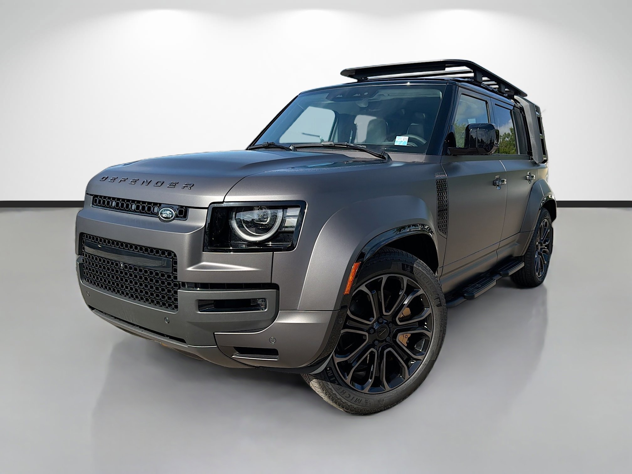 New 2026 Charente Grey Land Rover OCTA image 1
