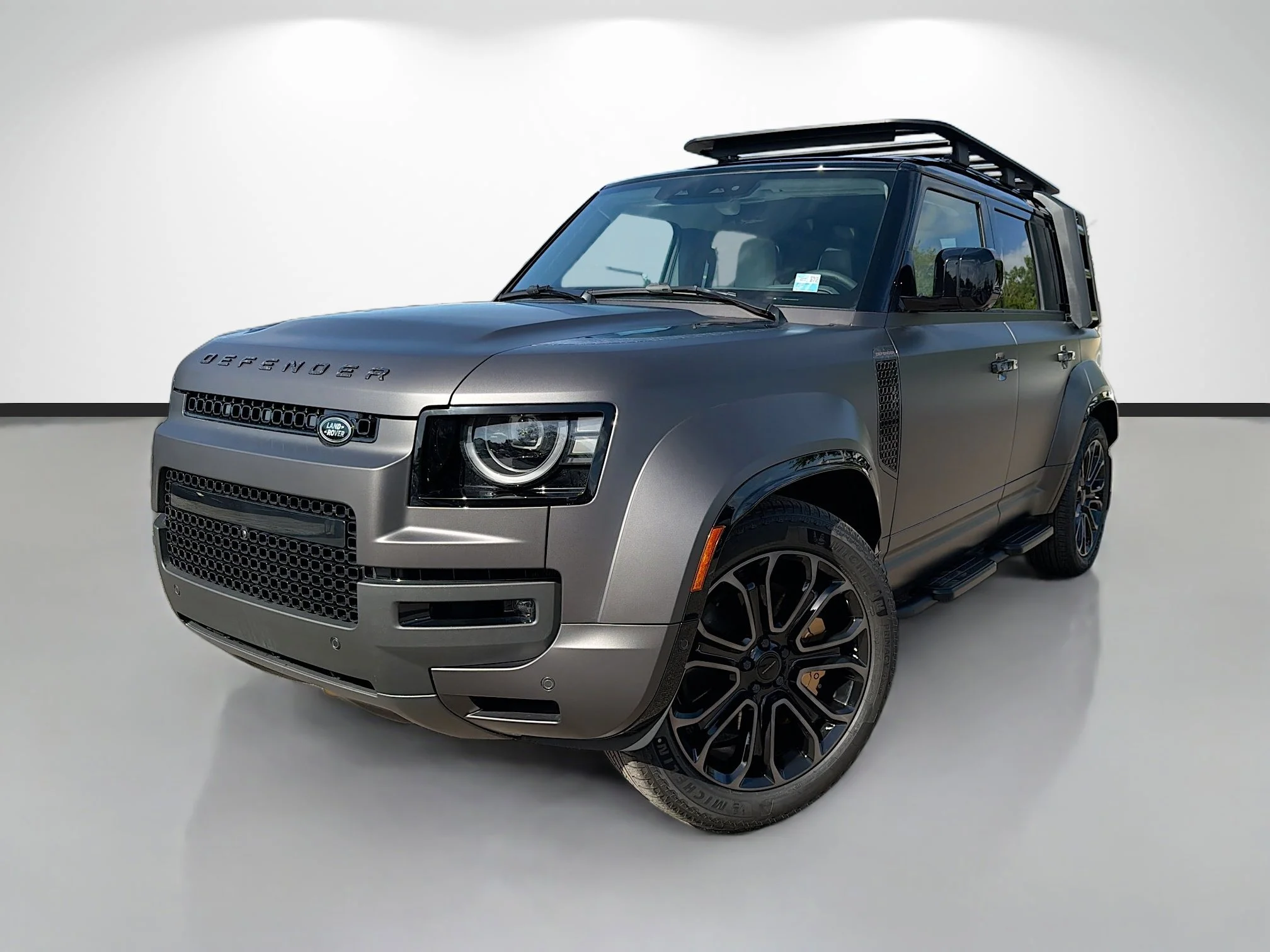 2026 Land Rover Defender 110 OCTA P635's photo