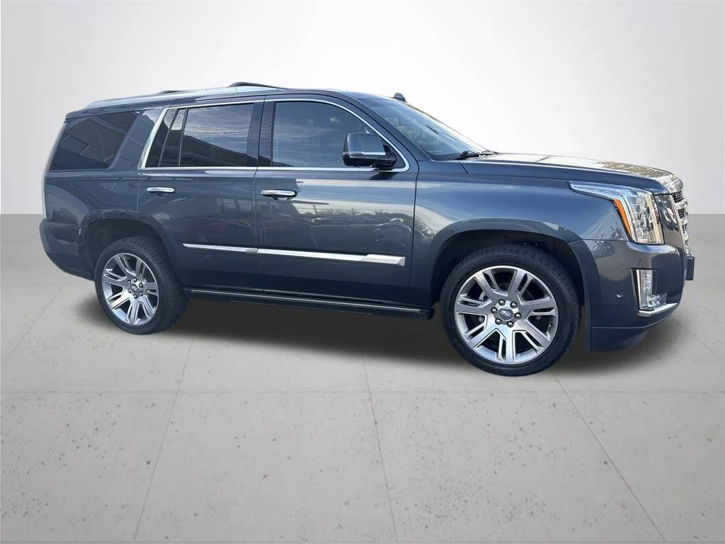 Used 2019 Gray Cadillac Premium Luxury image 5