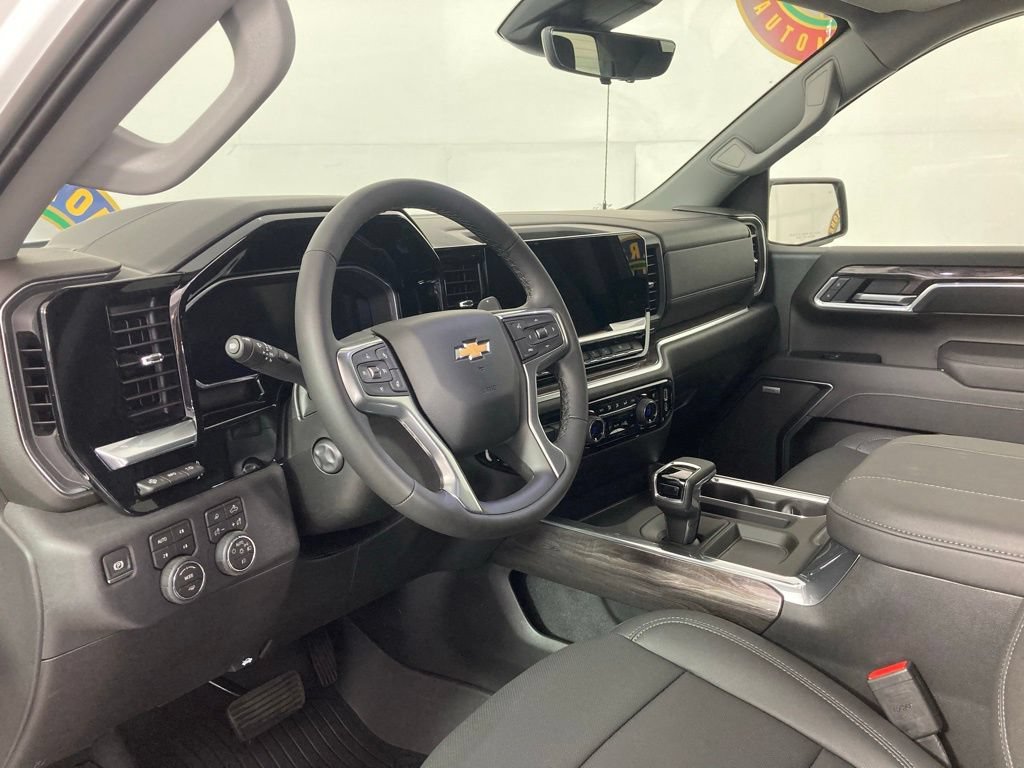 2026 Chevrolet Silverado 1500 LTZ - Photo 14