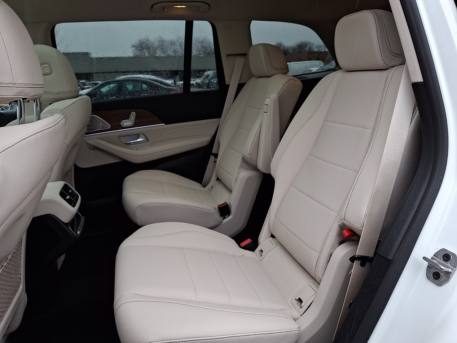 New 2026 Polar White Mercedes-Benz GLS 450 image 8