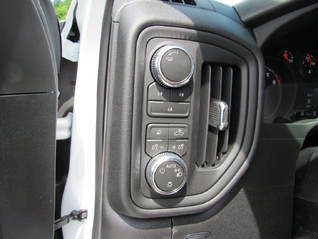2026 GMC Sierra 3500 Chassis Cab Pro - Photo 17