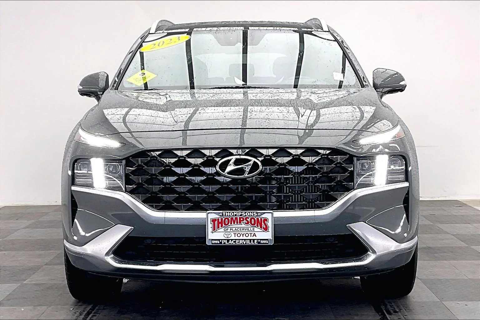 Used 2023 Hampton Gray Hyundai Calligraphy image 2