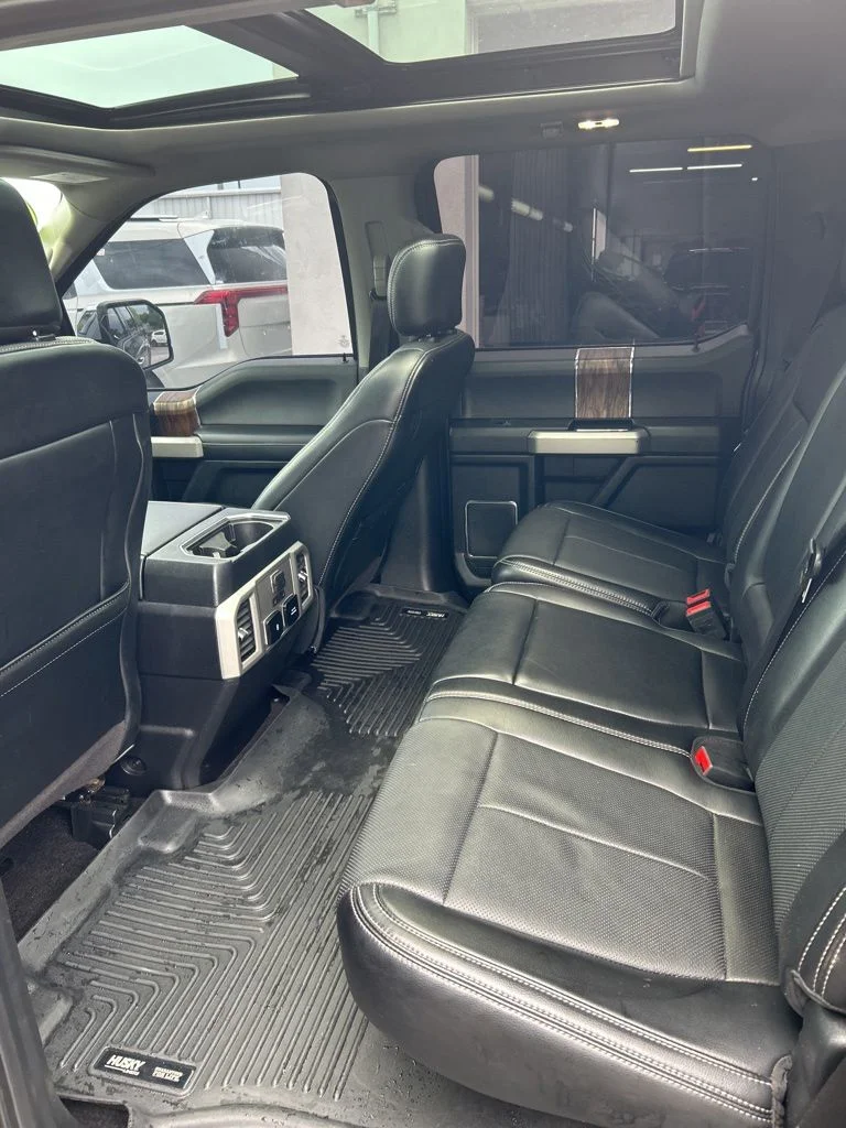 Used 2018 Gray Ford Lariat image 10