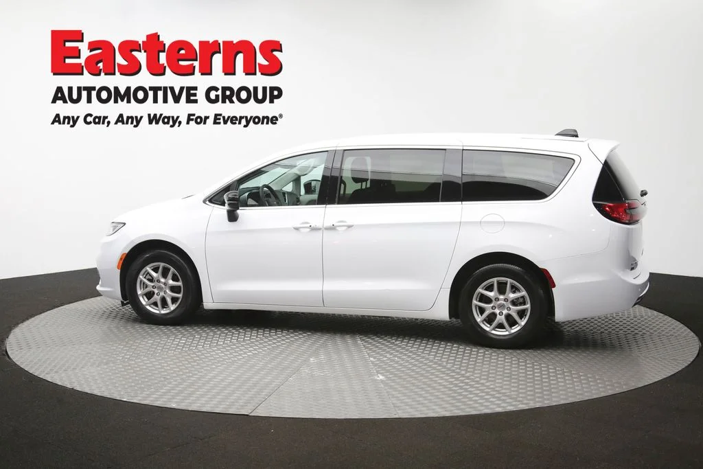 Used 2024 White Chrysler Touring L image 62