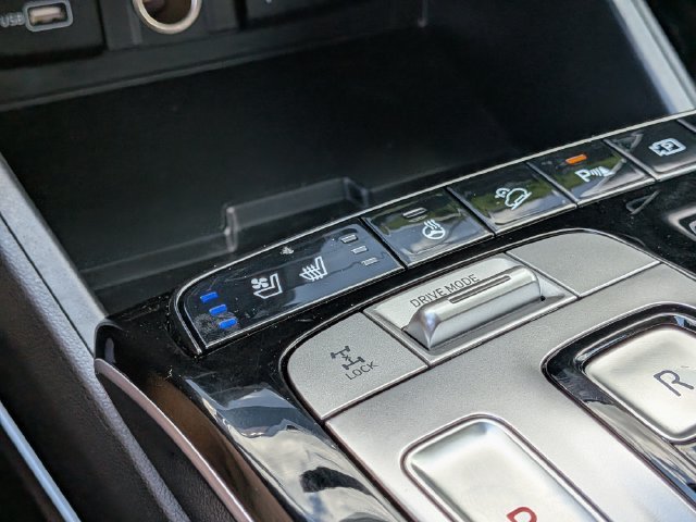 Used 2024 Black Pearl Hyundai Limited image 33