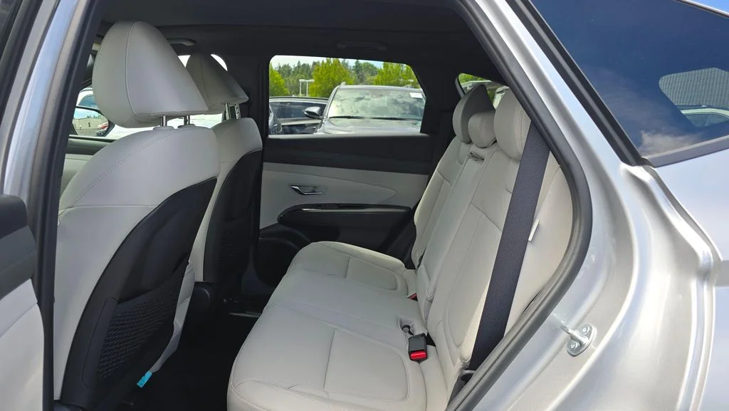 Used 2025 Shimmering Silver Hyundai Limited image 16