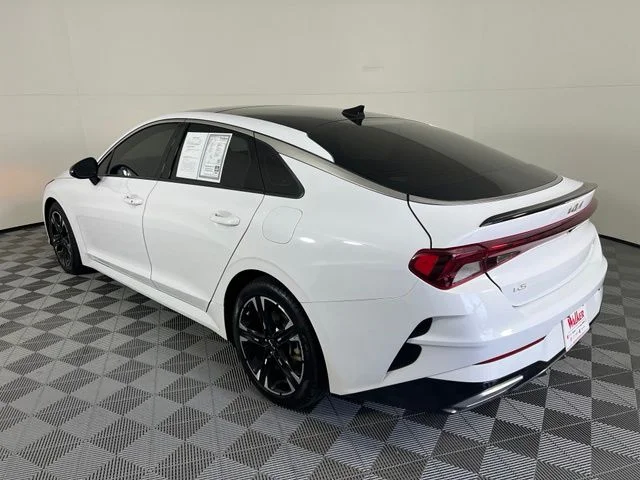 Used 2023 White Kia GT-Line image 5