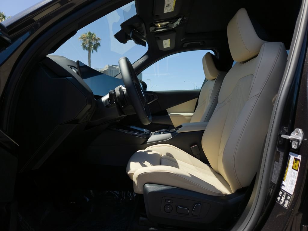 Used 2025 Dark Graphite Metallic BMW 30 xDrive image 8