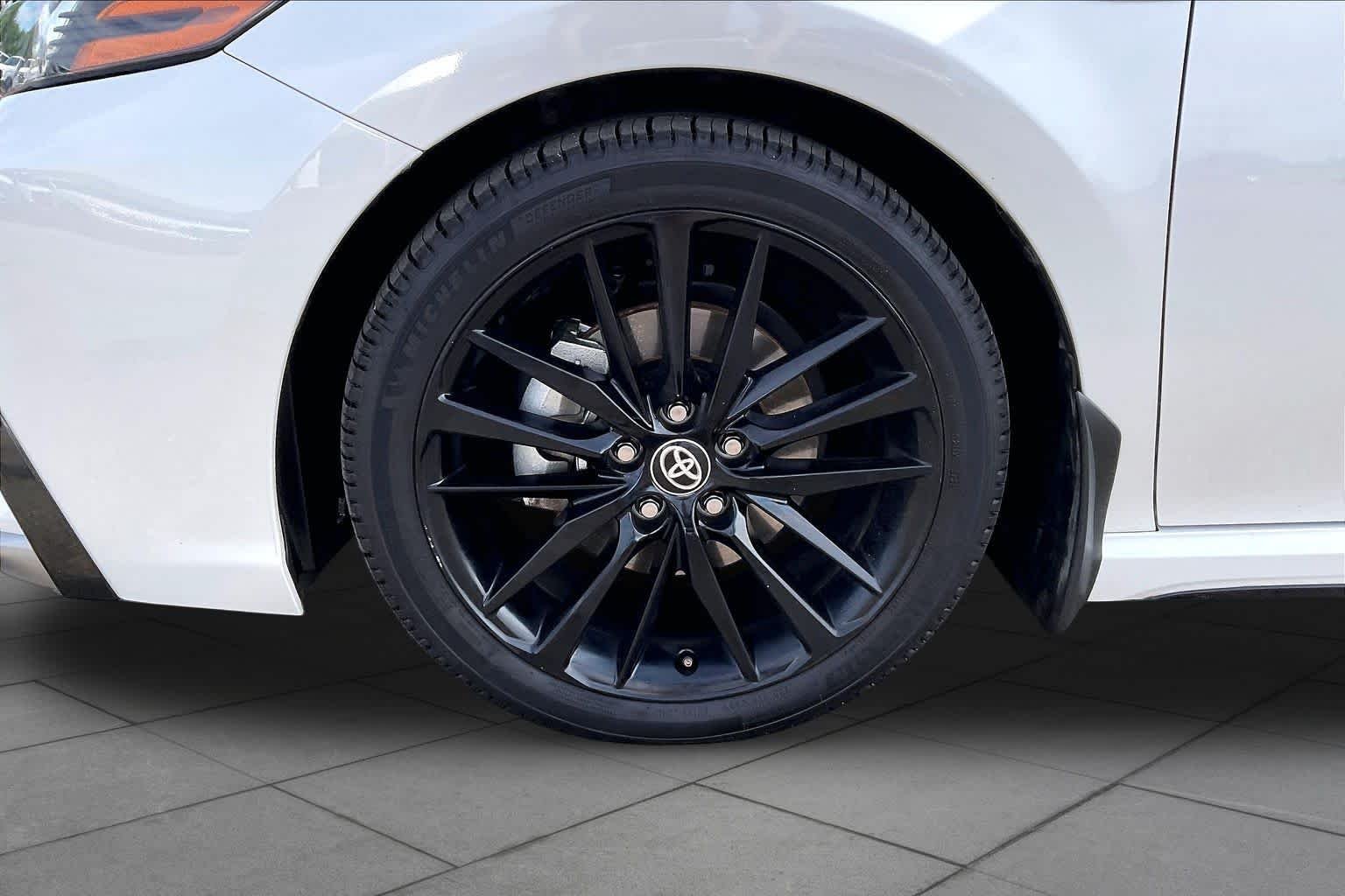 Used 2024 Wind Chill Pearl/Midnight Black Metallic Toyota XSE V6 image 10