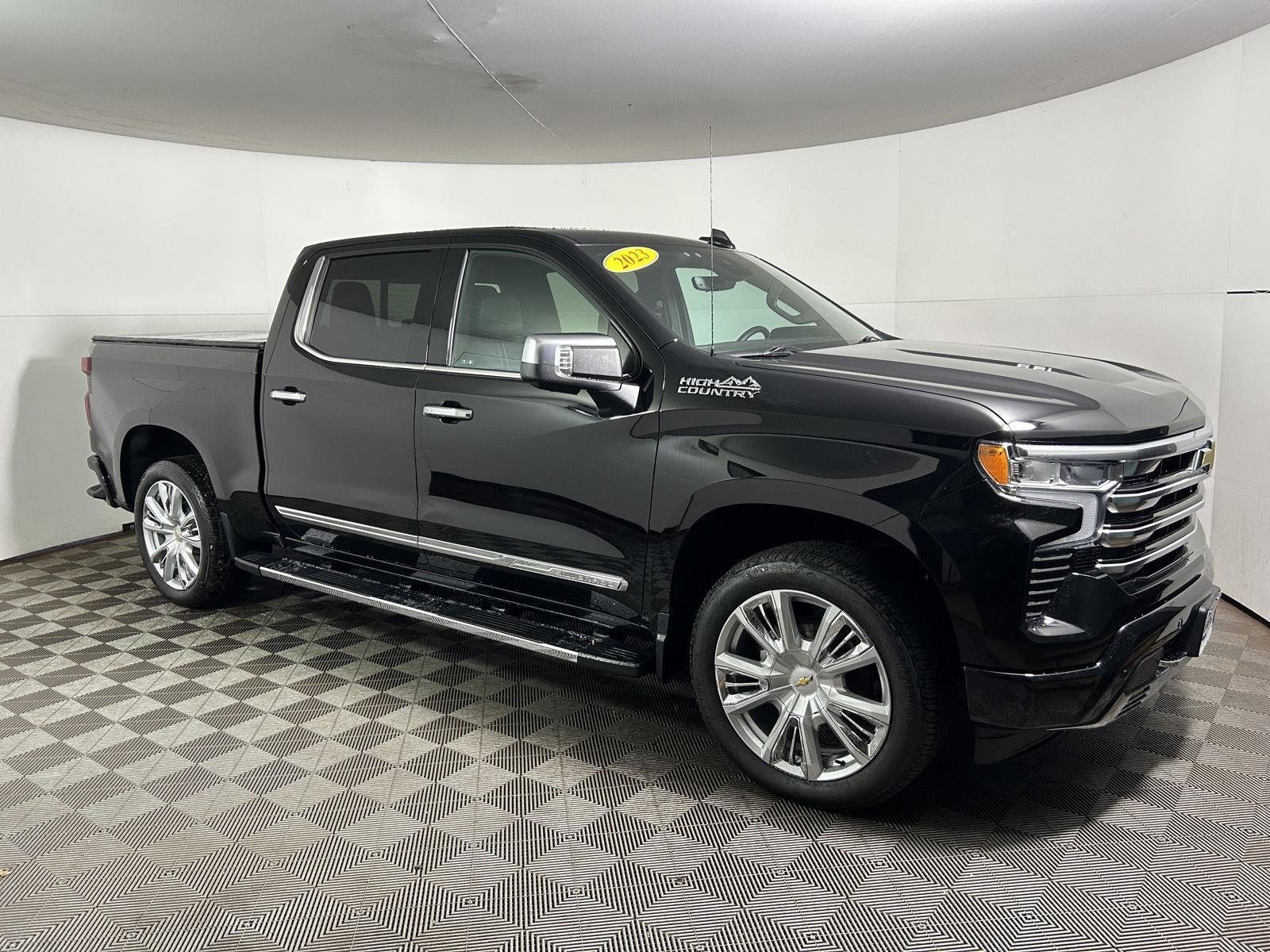Used 2023 Black Chevrolet High Country image 7