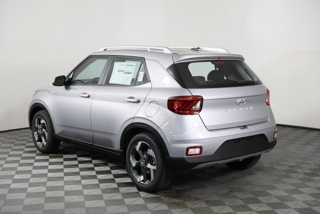 New 2026 Silver Hyundai SEL image 25