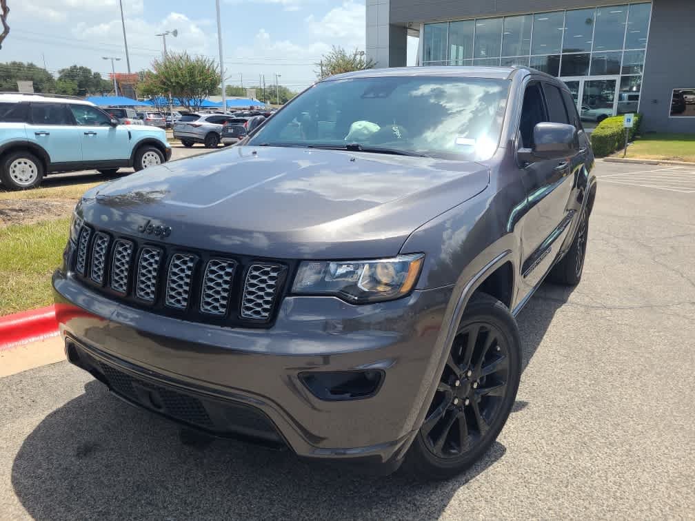 Used 2021 Granite Crystal Metallic Clearcoat Jeep Laredo X image 2