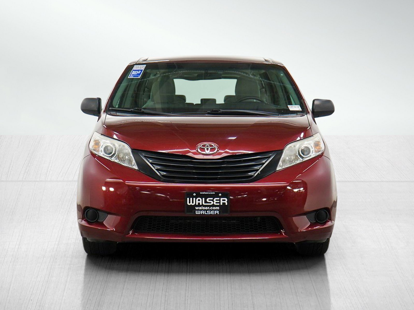 Used 2016 Salsa Red Pearl Toyota L image 8