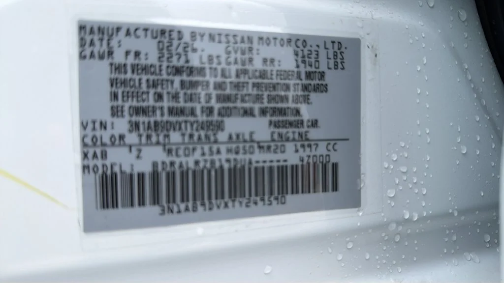 Certified Used 2026 Aspen White Super Black Nissan SR image 24