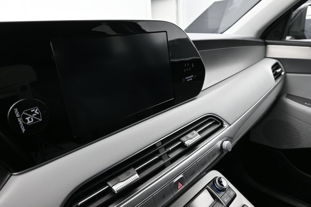 Used 2021 Black Hyundai SEL image 12