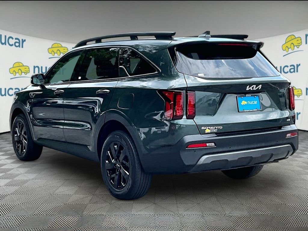 Used 2023 Green Kia X-Line S image 4