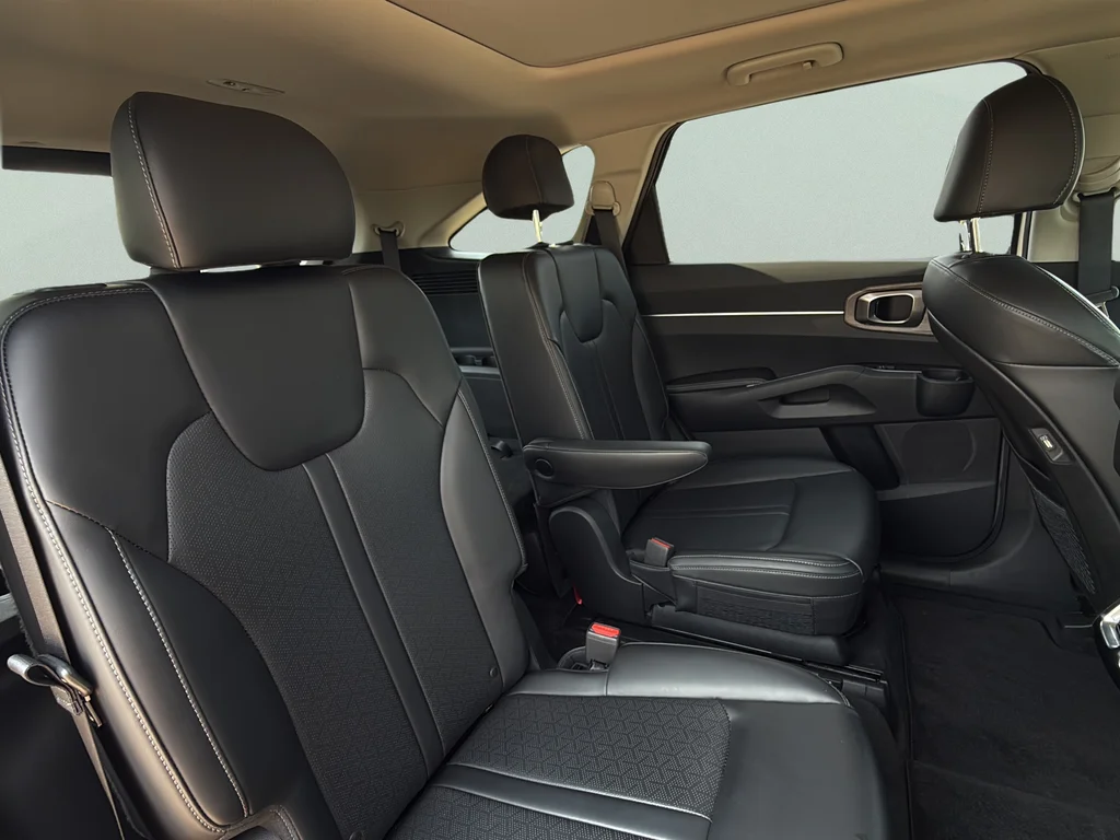 Certified Used 2023 Wolf Gray Kia X-Line EX image 22