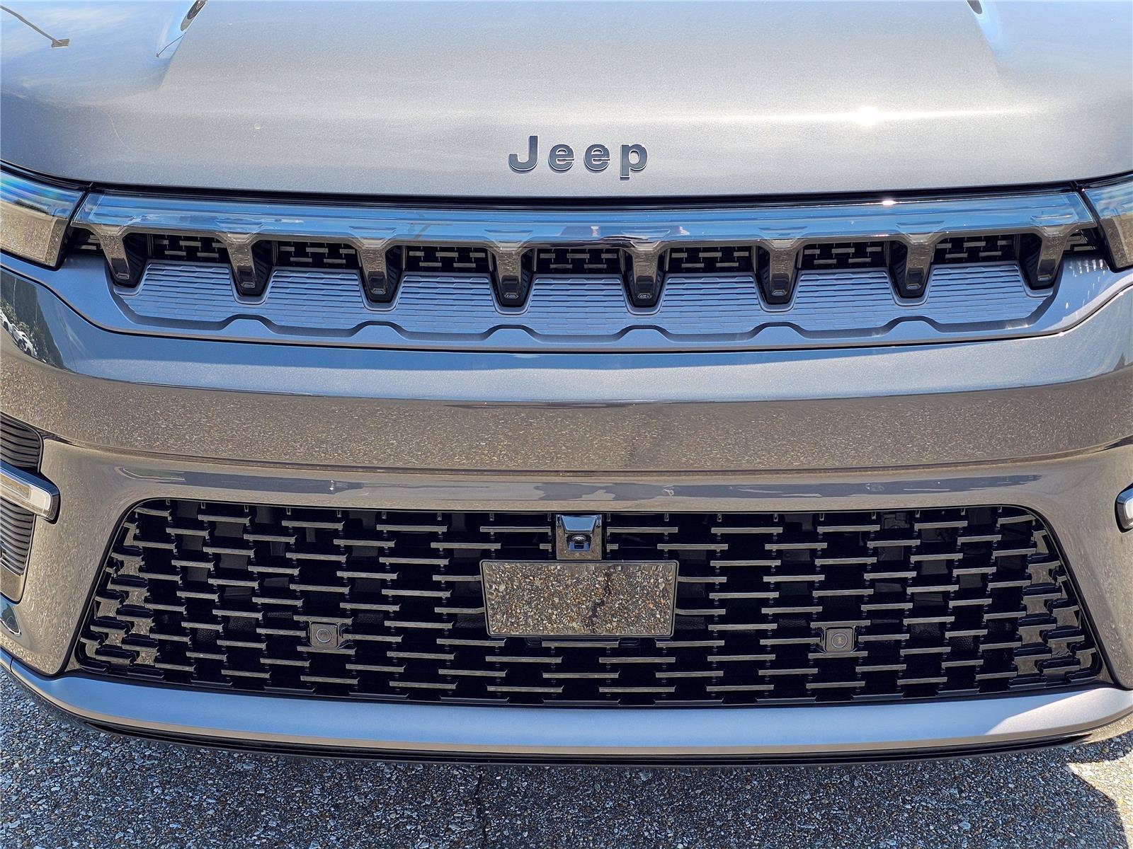 New 2026 Baltic Gray Metallic Clearcoat Jeep Limited Reserve image 3
