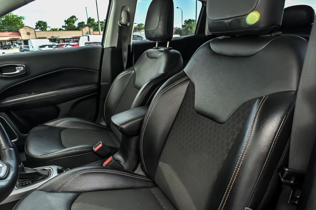 Used 2020 Silver Jeep Latitude image 15