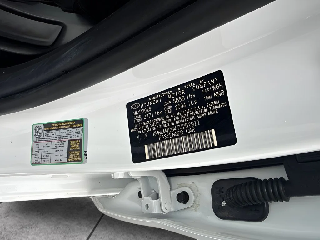 Used 2026 White Hyundai SEL Sport image 28