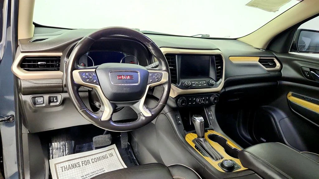 Used 2019 Dark Sky Metallic GMC AWD 4dr Denali w/ Technology Pkg & Dual Sunroof image 13