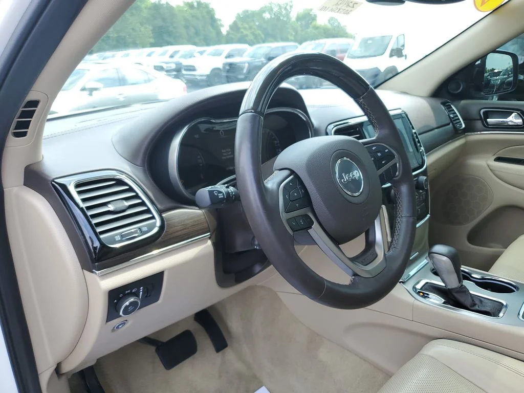 Used 2020 White Jeep Overland image 19